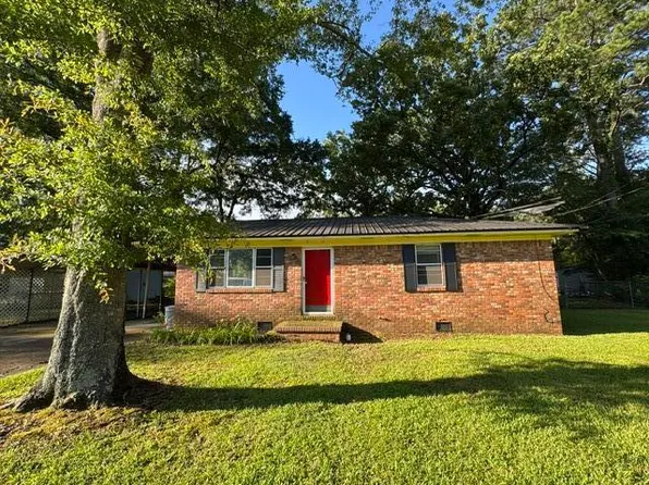 507 McWhirter St, Amory, MS 38821