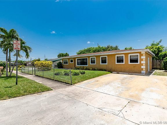 3rd image of 1510 NW 176th Ter