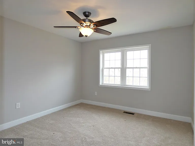 4128 Hamlin Ct — Photo 56