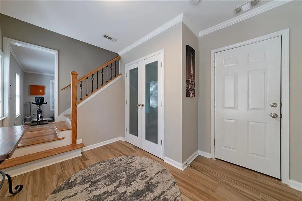 3 bed, 2.5 bath, 2282 sqft, $3,500 — Photo 1