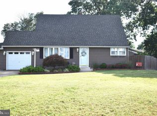 1 Barclay Dr, Turnersville, NJ 08012