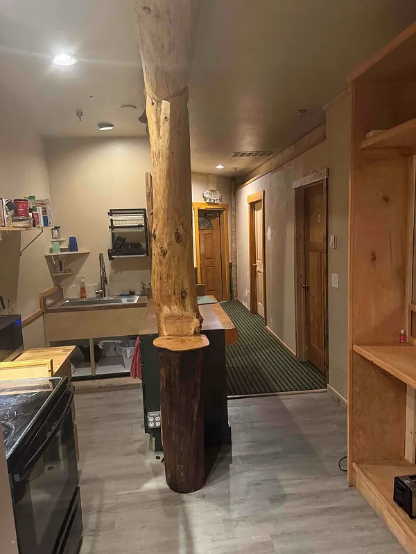 2 bed, 800 sqft, $1,800 — Photo 1