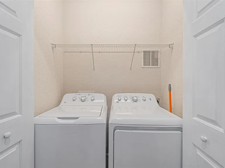 4570 SW 52nd Cir #107 — Photo 31
