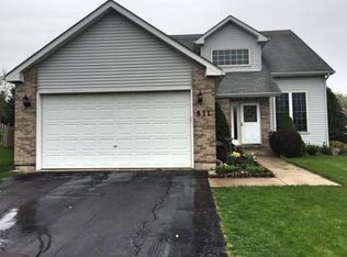 511 Downing St, Elburn, IL 60119