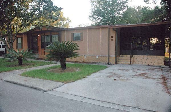 Home for Sale in Weirsdale, FL $29,900