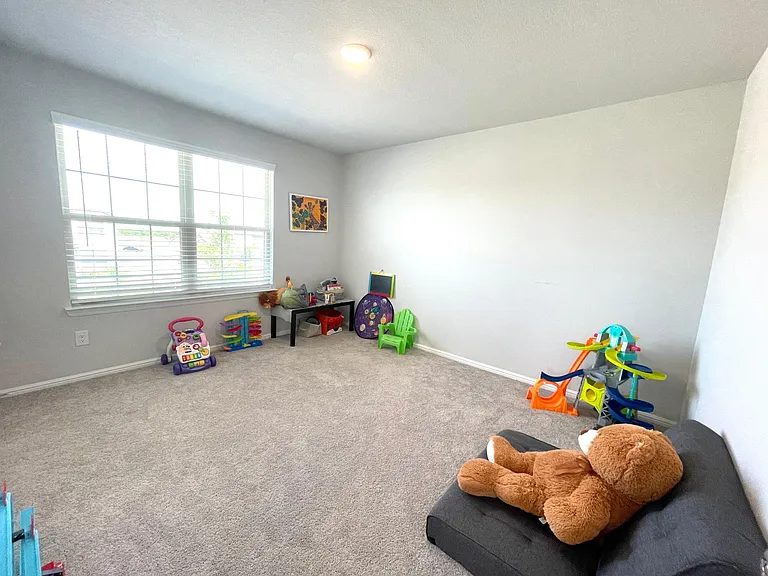 8701 Heliotrope Ln — Photo 15