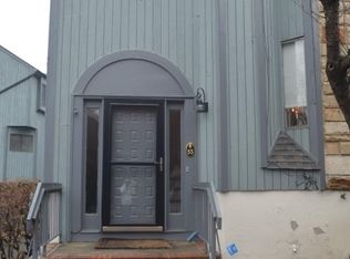 53 Kensington Ct, Hackettstown, NJ