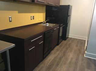 1050 N Adams Rd UNIT 105, Birmingham, MI 48009