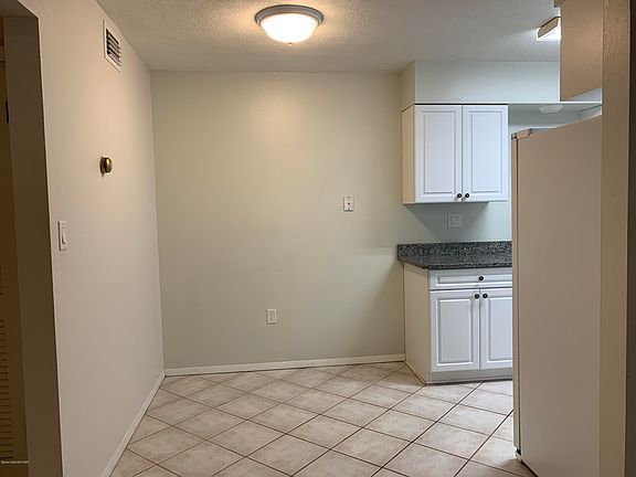 5th image of 190 E Olmstead Dr Unit F7