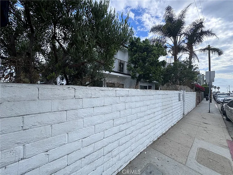 40 S Venice Blvd #2 — Photo 28