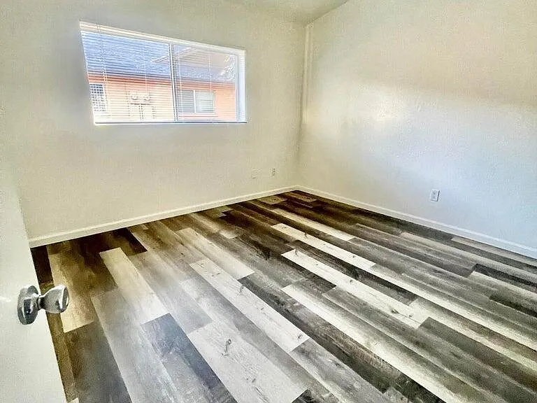32 W Loma Vista Dr #102 — Photo 20