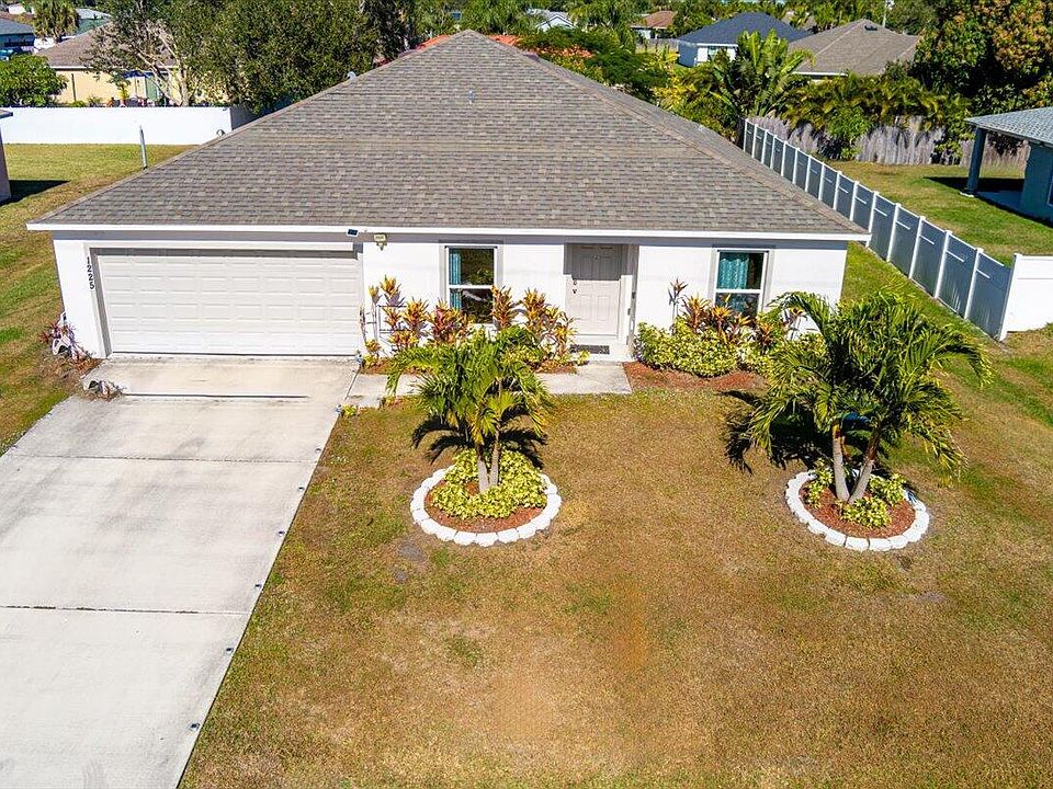 1st image of 1225 SW Babcock Avenue SW