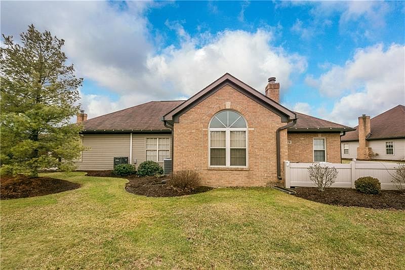 1st image of 70 Ashford Dr