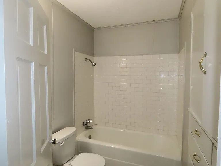 1306 S Glenwood Blvd — Photo 19