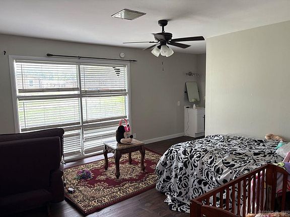 5th image of 301 Coil St