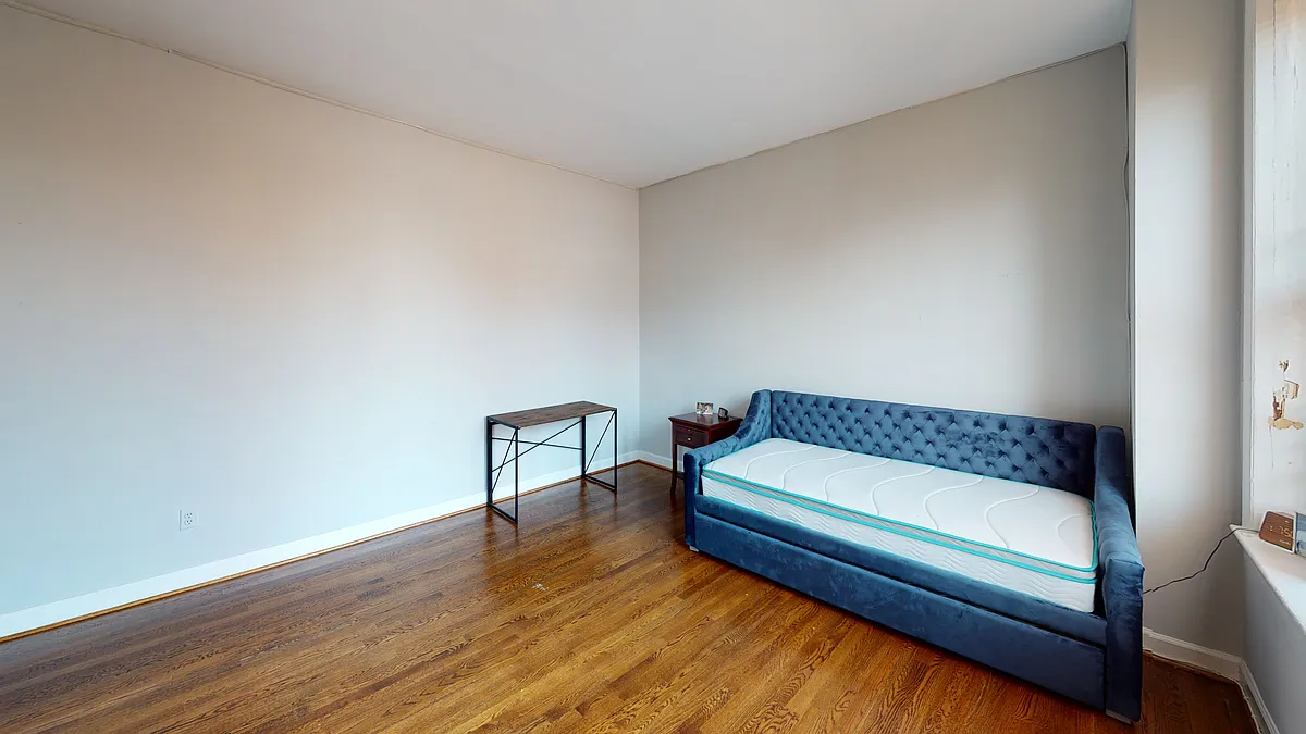 Building Photo - 333 2nd St NE #405