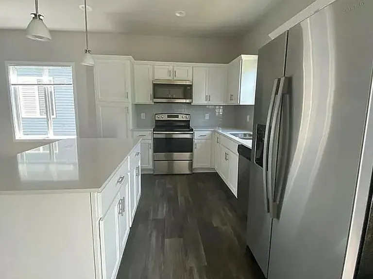 15120 Goldenrod Dr — Photo 5