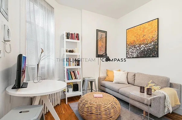 Rented by Compass | media 2