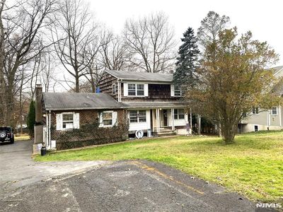 34 4th St, Midland Park, NJ, 07432