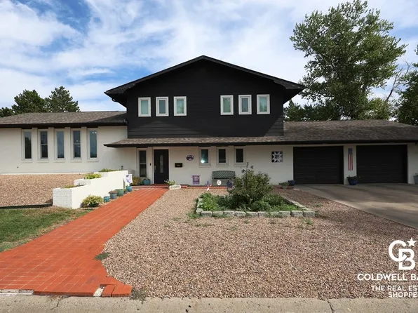 802 Kingsley St, Scott City, KS 67871
