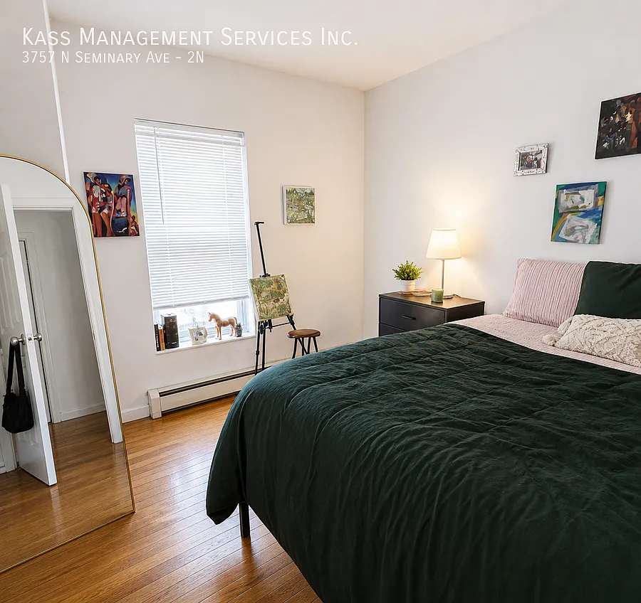 Building Photo - 3757 N Seminary Ave #2N