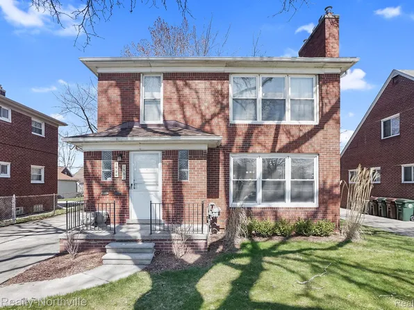 1982-1984 Vernier Ct, Grosse Pointe, MI 48236
