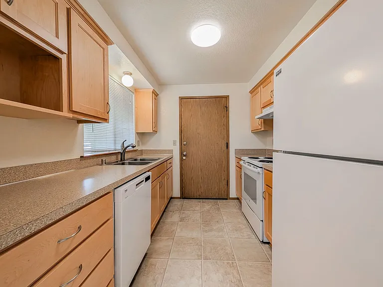 9114 44th Drive NE — Photo 3