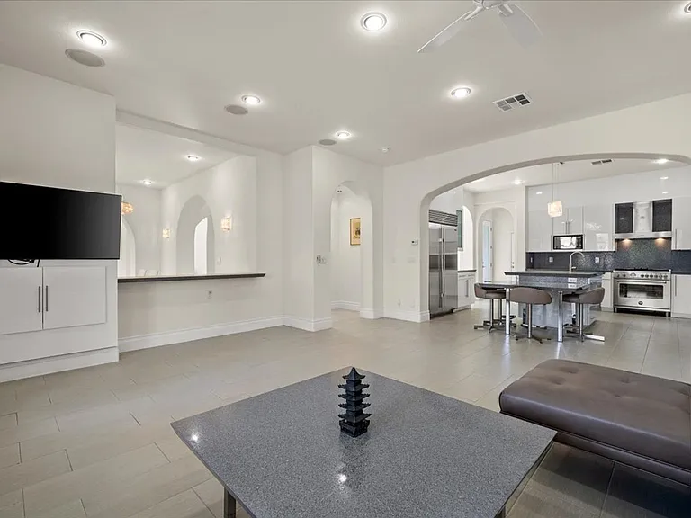 3043 Red Springs Dr — Photo 14