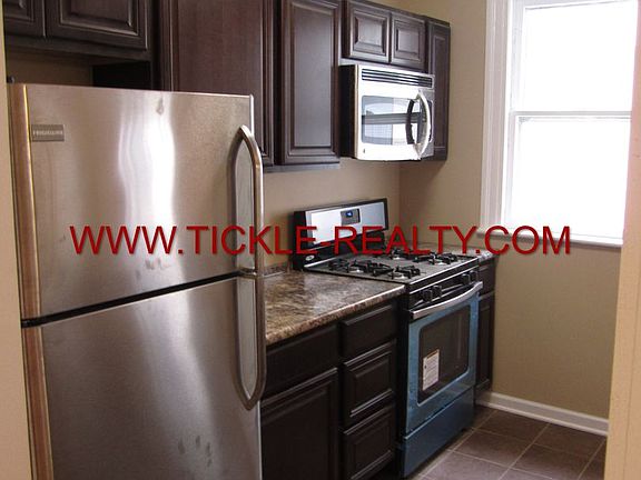 2nd image of 242 Oxford St #1