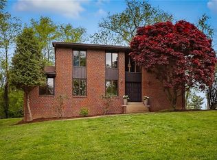 94 Nancy Ln, Mcmurray, PA 15317