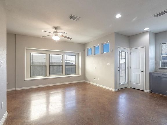 5th image of 4611 Esper Ln #324
