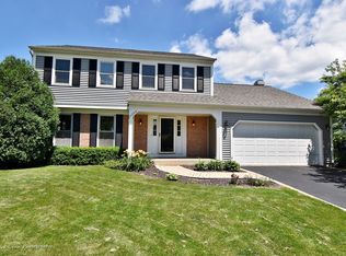 2259 Paddock Ct, Geneva, IL 60134