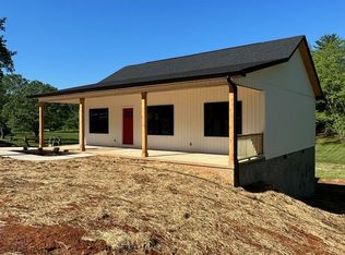 1360 Hidden Valley Rd, Livingston, TN 38570