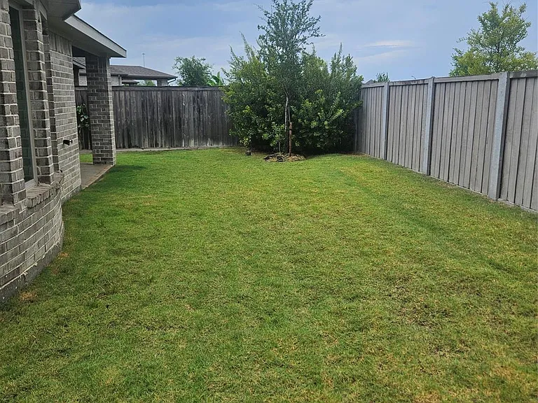 21131 Armstrong County Dr — Photo 12