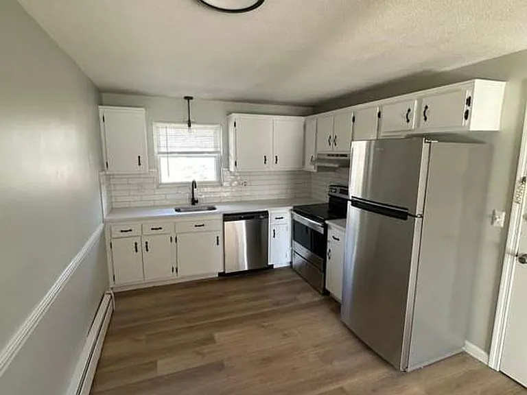 205 Main St. — Photo 13