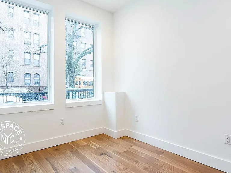 83 Winthrop St #1B — Photo 9