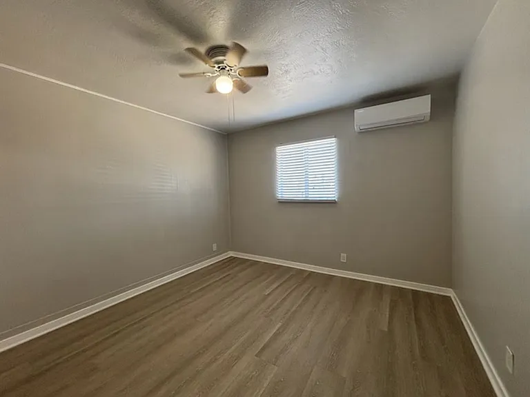1790 W Linden St #1 — Photo 13