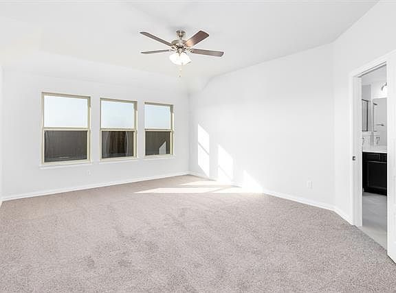 5th image of 231 Red Oak Dr