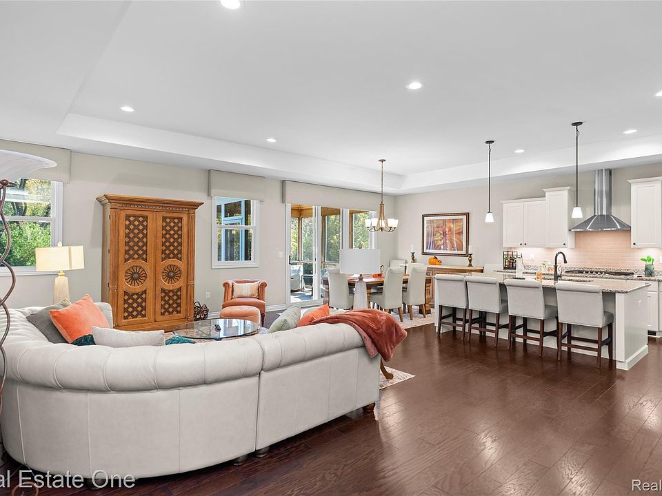 16988 Forest Edge, photo 11