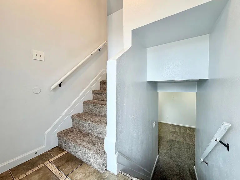 7685 S 2550 W — Photo 5