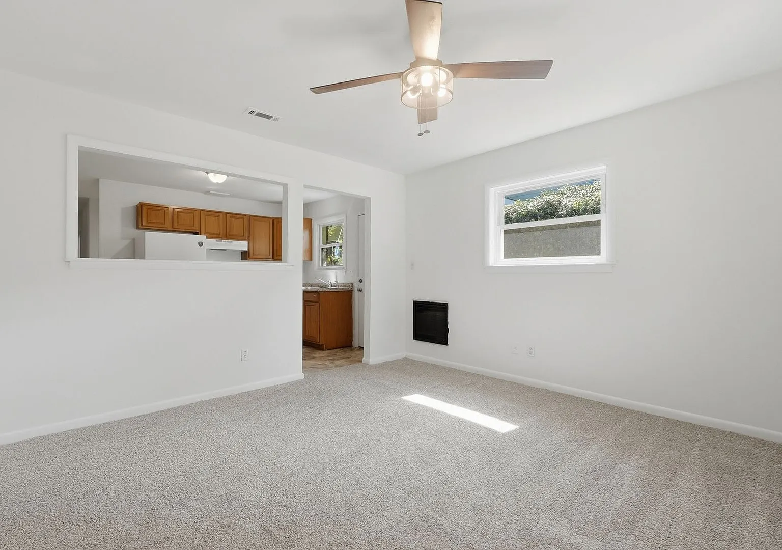 Great 2 bedroom close to UTC! — Photo 3