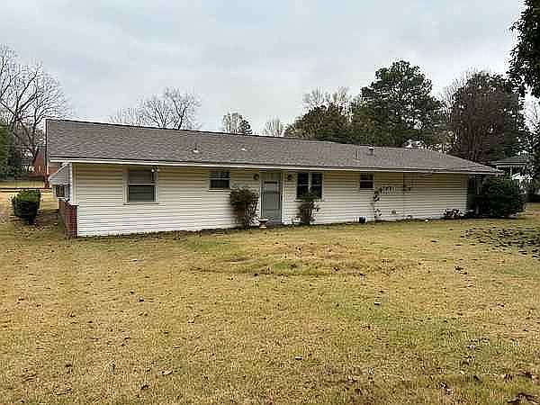 2nd image of 6828 Mill St
