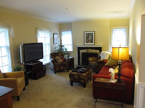 2nd image of 1219 E Kensington Blvd