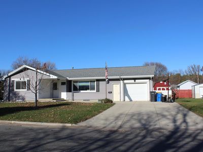 318 4th St NW, Blooming Prairie, MN, 55917