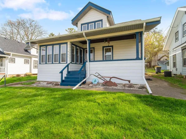 339 Delafield STREET, Waukesha, WI 53188