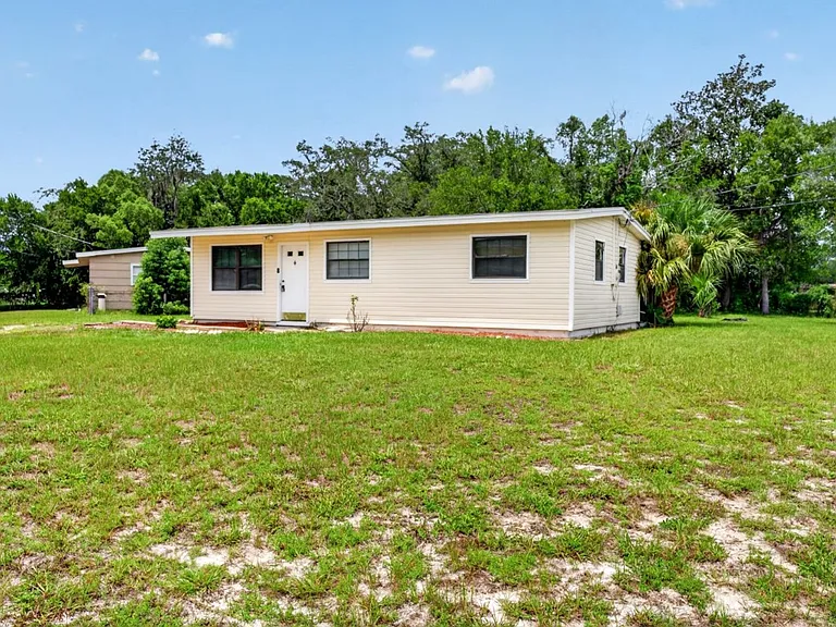 255 Woodside Dr — Photo 2