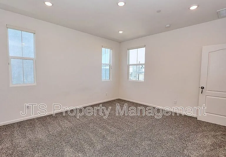 3217 Sunny Gate Ln — Photo 56