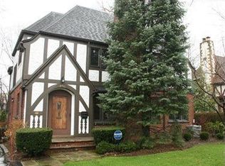 18901 Oxford Rd, Shaker Heights, OH 44122