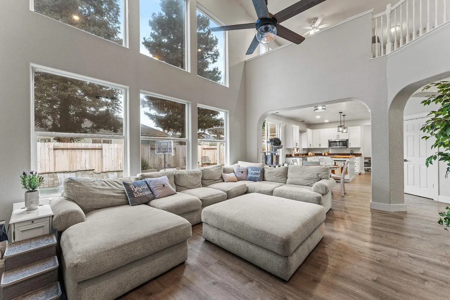 2021 Gray Ave photo 1