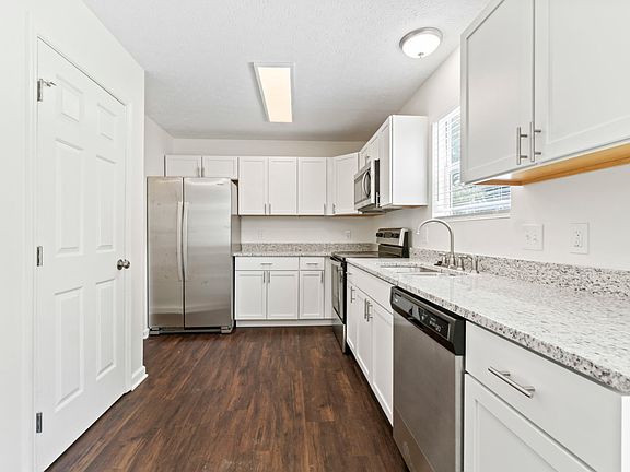 3rd image of 6981 Bennell Dr